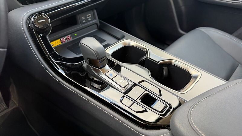 Lexus NX 350h 350H 2,5 HEV PRESTIGE TECH PLU - fotka 20 z 29