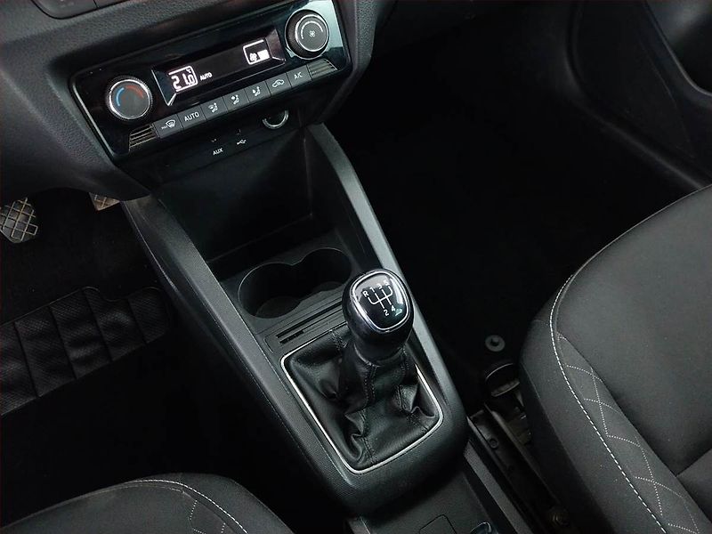 Škoda Fabia (2017) Ambition 1.4 TDI, Navi - fotka 13 z 20