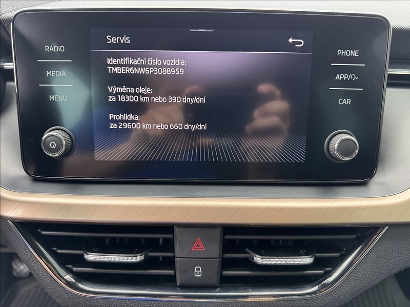 Škoda Scala 1,0 TSI STYLE DPH 1maj původČR - fotka 41 z 50