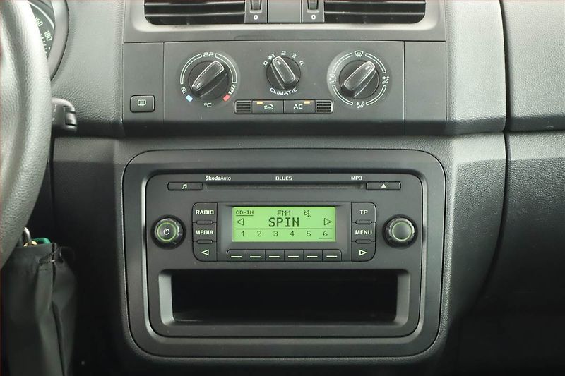 Škoda Fabia (2010) 1.2 TSI, Serv.kniha - fotka 9 z 11