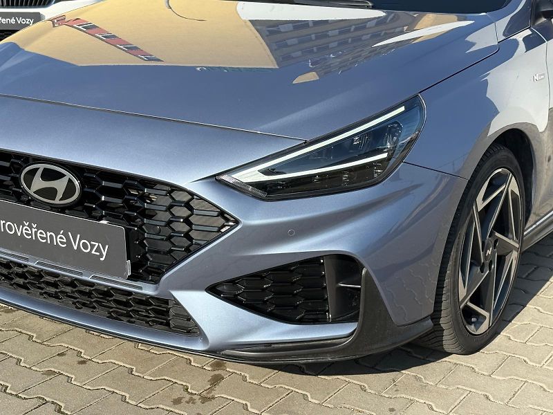 Hyundai i30 1.5 T-GDI MHEV DCT N-Line - fotka 27 z 28