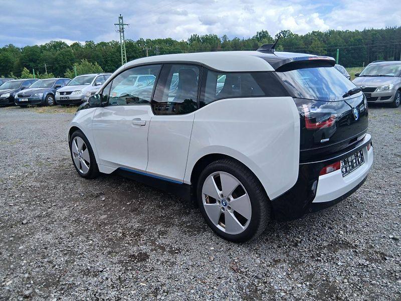 BMW i3 125 kW, 86tis km - fotka 16 z 47