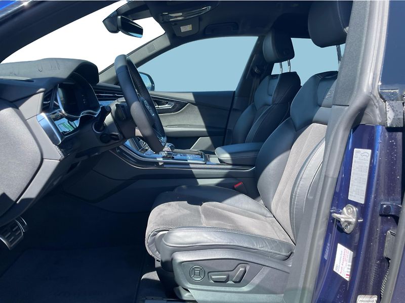Audi SQ8 4.0 TFSI - fotka 11 z 25