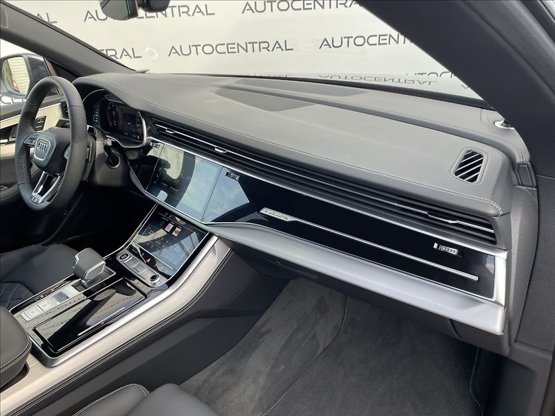 Audi Q8 3,0 TDi 50 S-line Individual - fotka 26 z 35