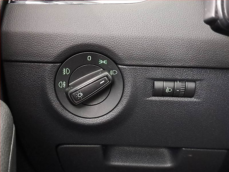 Škoda Octavia (2013) 1.6 TDI, Tempomat - fotka 16 z 17