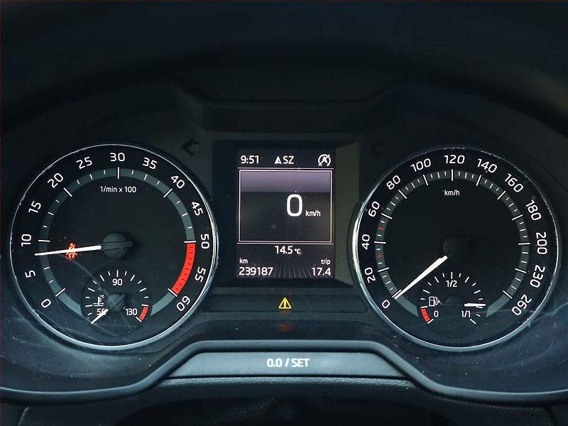Škoda Octavia (2016) Scout 2.0 TDI, 4X4, Automat - fotka 9 z 18