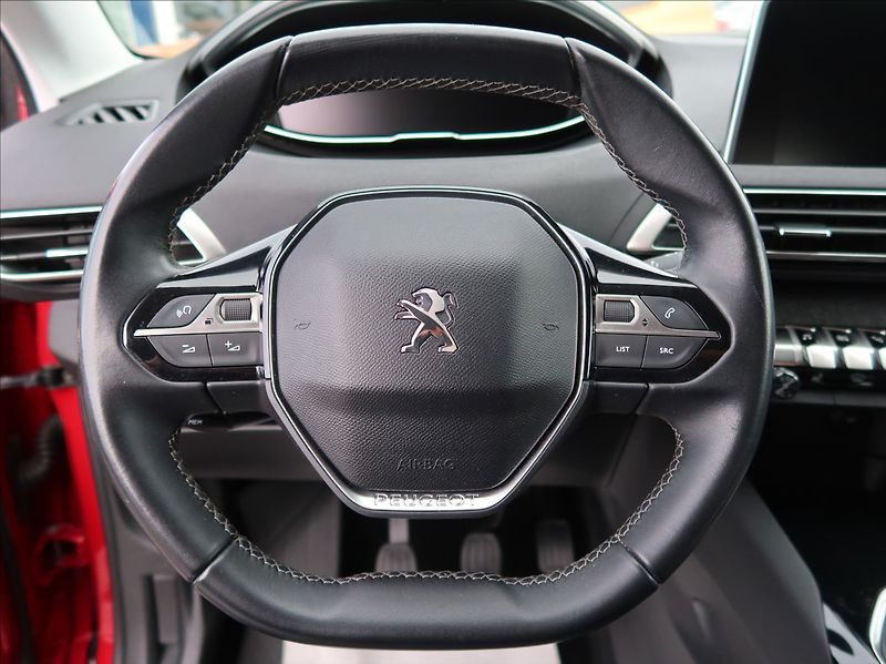 Peugeot 3008 1,2 PT,96kW,ALLURE,NovéČR,navi - fotka 17 z 26