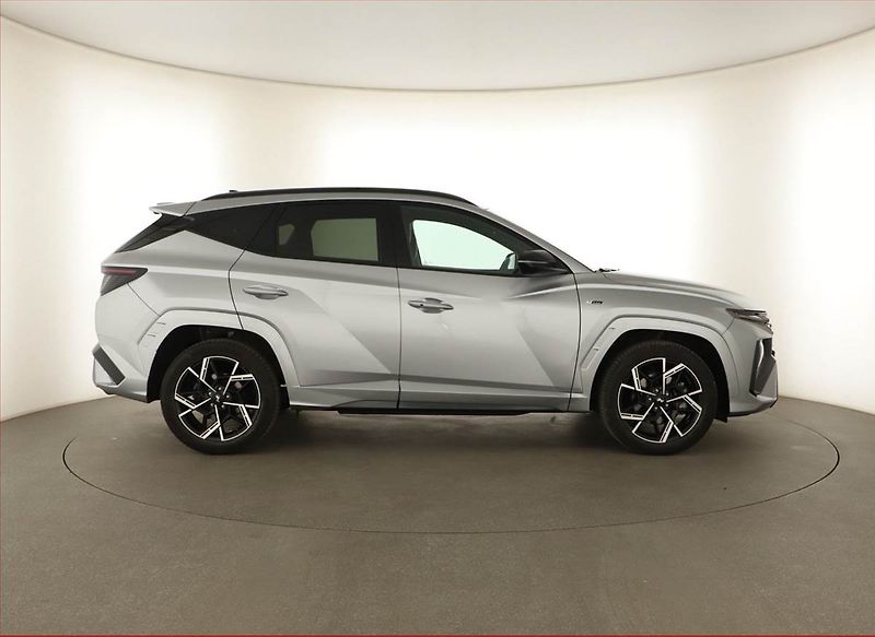 Hyundai Tucson (2025) 1.6 T-GDI, N- Line, Navigace - fotka 6 z 17