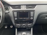 Škoda Octavia (2014) 2.0 TDi, RS Challange, bixen - náhled 12