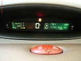 Citroën Xsara Picasso (2005) 1.8i, 1.maj, AC, panor - náhled 17