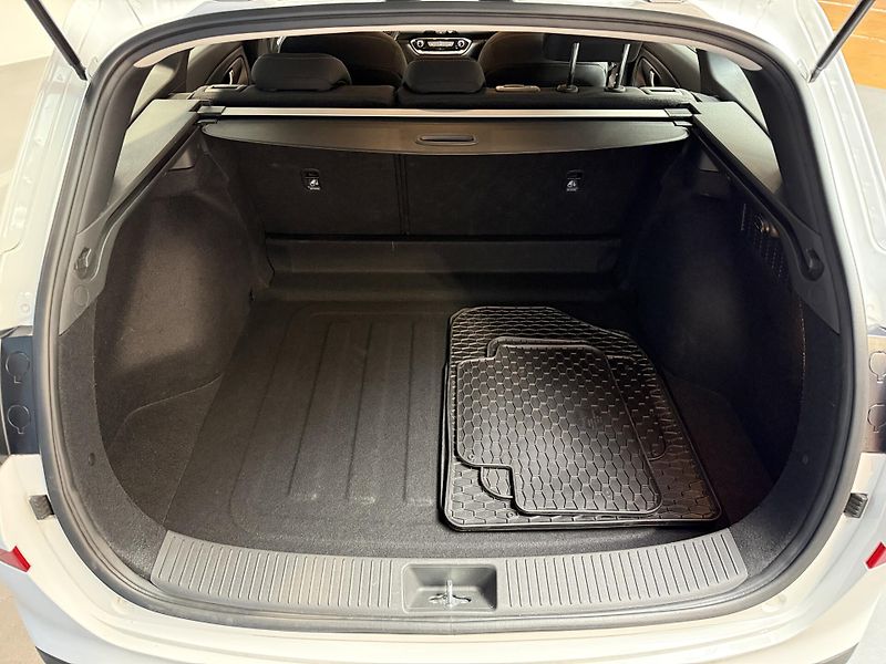 Hyundai i30 1.0 T-GDI Family Comfort kombi - fotka 12 z 13
