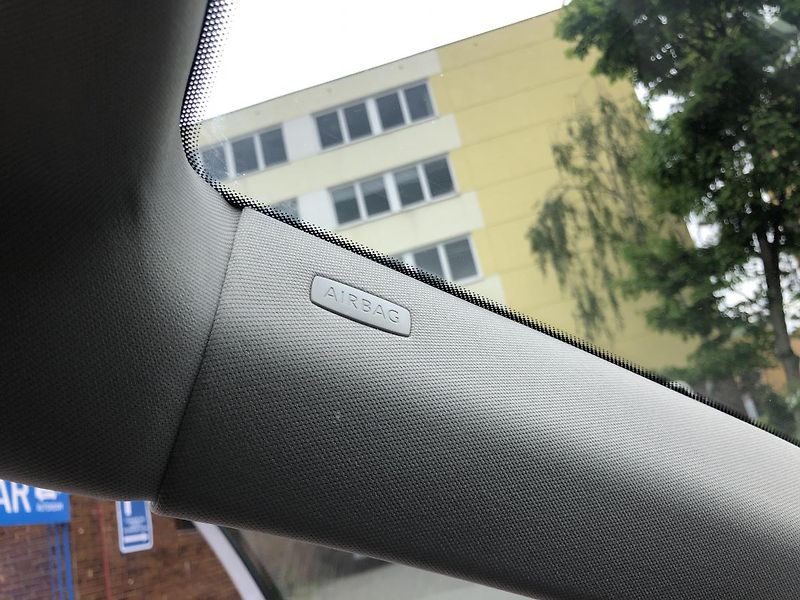 Volkswagen Golf Variant (2011) 2,0TDi STYLE nez. rezervace - fotka 60 z 68
