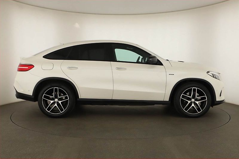 Mercedes-Benz GLE (2016) AMG line 450 4MATIC - fotka 6 z 18