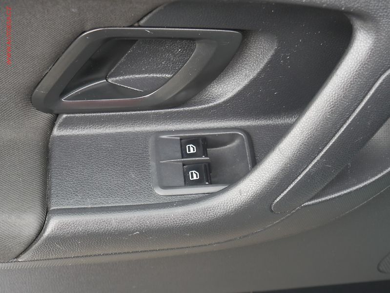 Škoda Fabia (2012) 1.2 TSi, Family, +kola - fotka 11 z 14