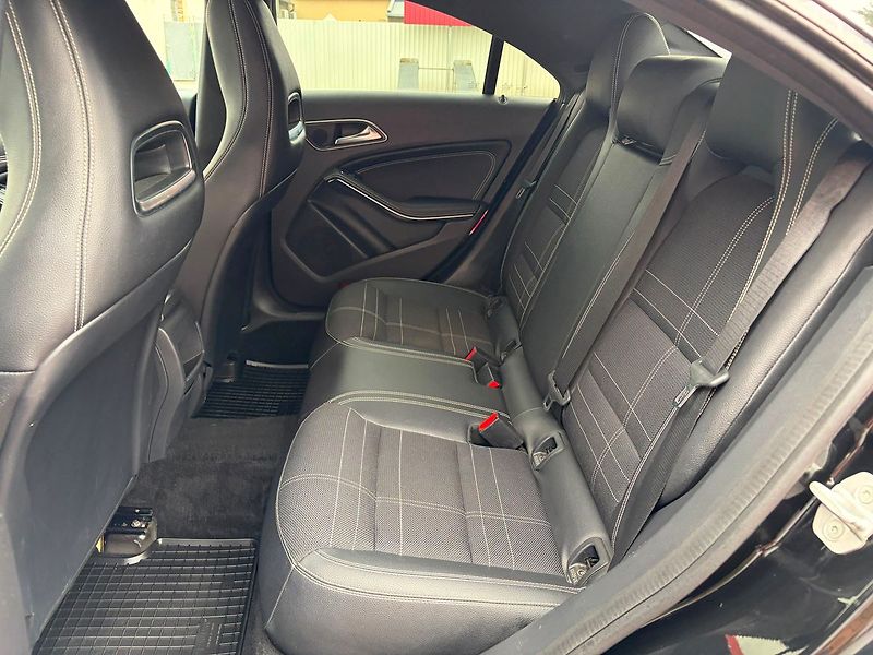 Mercedes-Benz CLA 180 7G, Sport, Navi - fotka 12 z 20