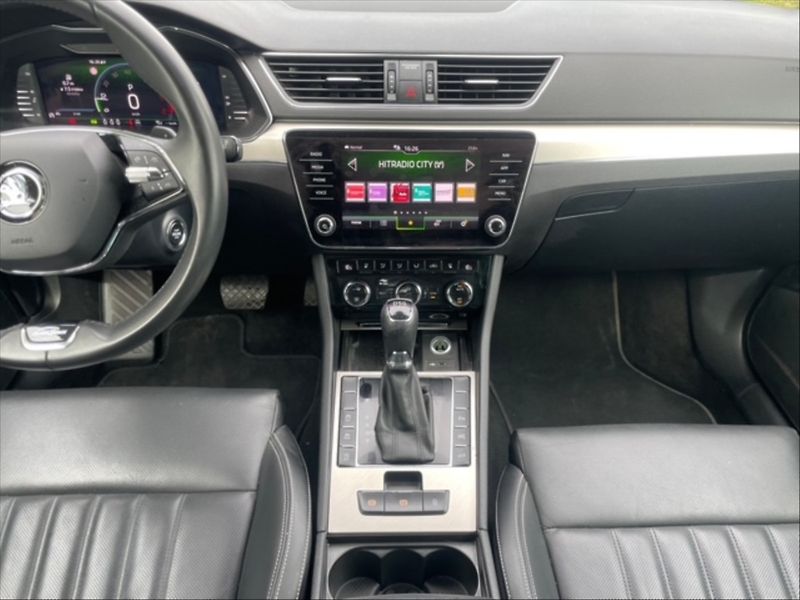 Škoda Superb 2,0 TDI 147 L&K Combi Aut - fotka 10 z 11
