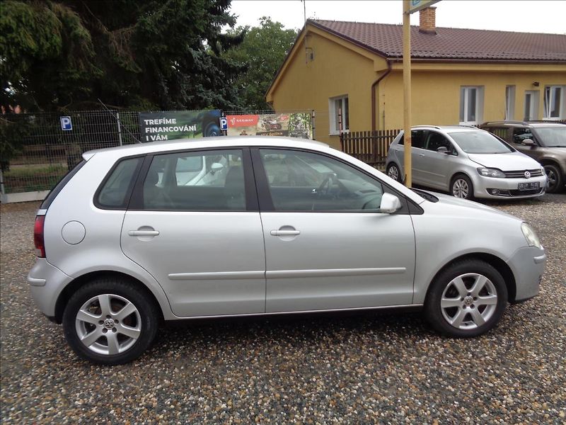 Volkswagen Polo 1,4 - fotka 8 z 16