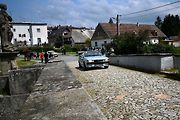 Historická vozidla a motorky projely v sobotu Českým lesem v rámci vyjížďky zvané Po pašeráckých stezkách.