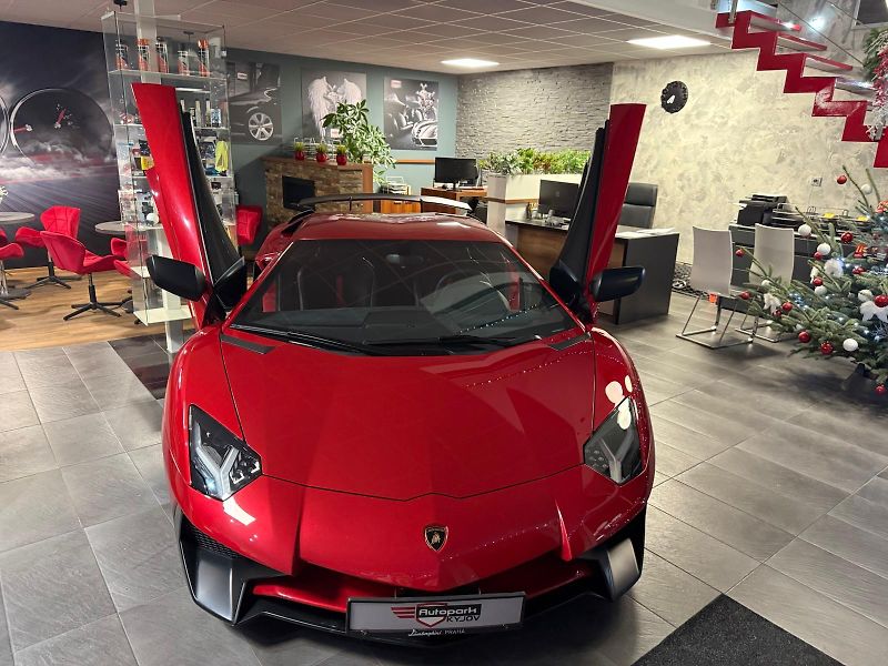 Lamborghini Aventador (2018) LP 750-4 SV Superveloce, LIFT - fotka 7 z 12