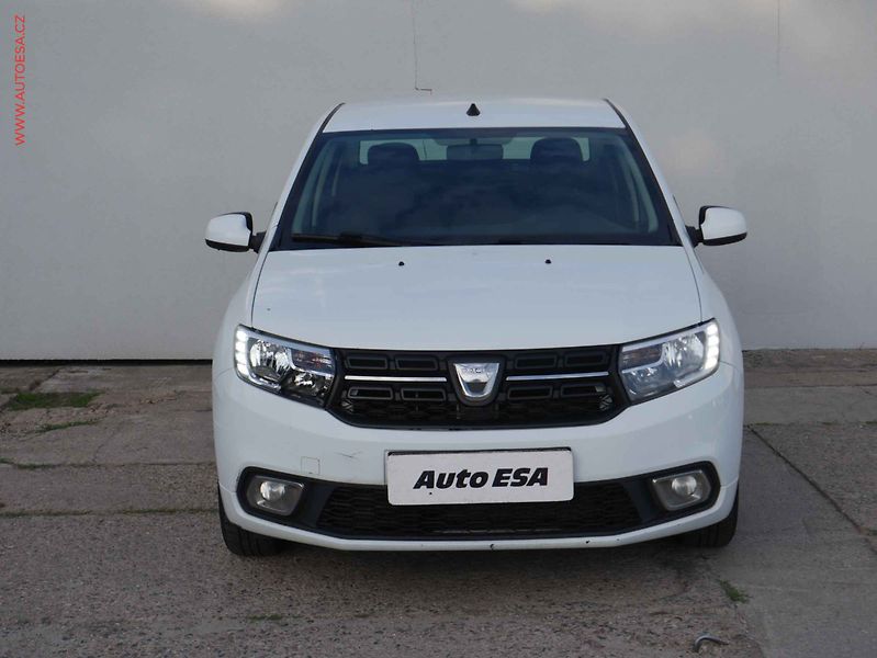 Dacia Logan (2020) 1.0 TCe, ČR, AC, el. výbava - fotka 2 z 14