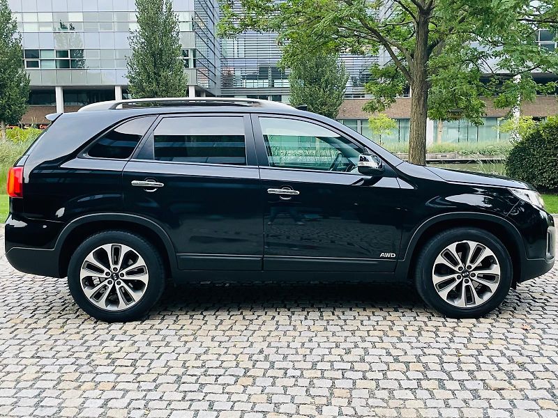 Kia Sorento 2.2D 4x4 AUT PANORAMA VÝHŘEV  - fotka 9 z 51