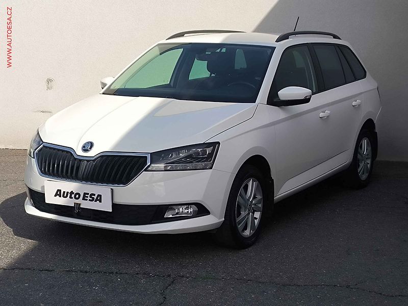 Škoda Fabia (2022) 1.0 TSi, 1.maj,ČR, Ambition - fotka 3 z 23
