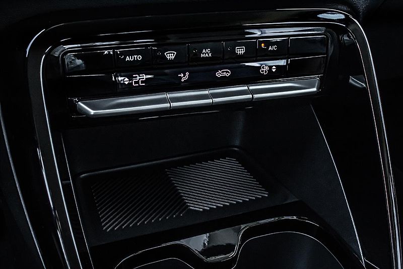 Citroën C3 Aircross 1,2 PLUS Turbo 100k Manual - fotka 17 z 21