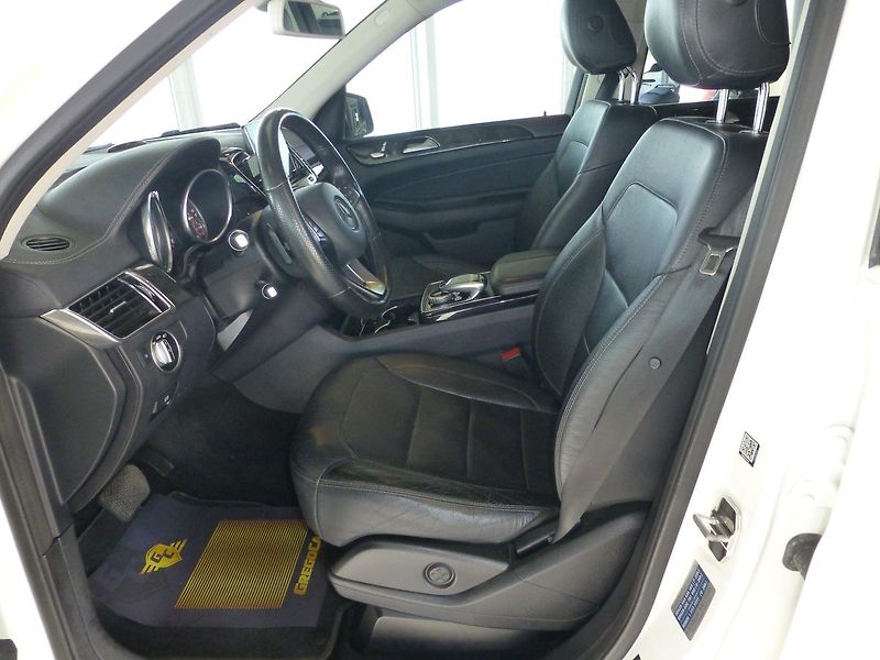 Mercedes-Benz GLE (2016) 350D*KAMER*TAŽ 3,5T*NEW ČR*AMG - fotka 10 z 28