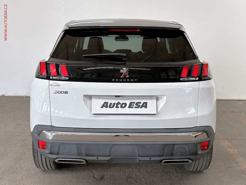 Peugeot 3008 (2017) 1.6 THP, Allure, AT, navi - fotka 5 z 17