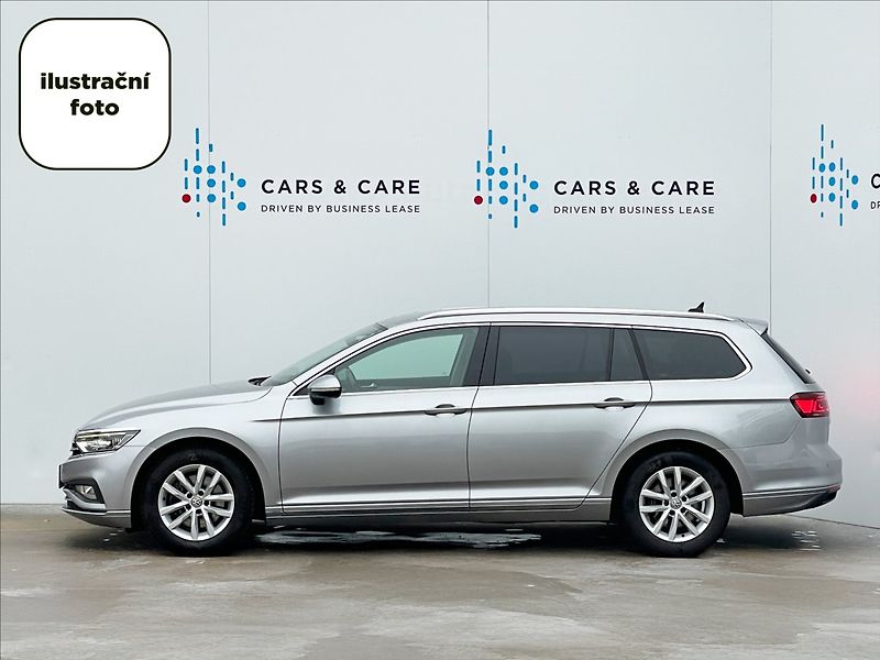 Volkswagen Passat Variant 2,0 TDI DSG R-line Pak LED+ACC - fotka 2 z 3