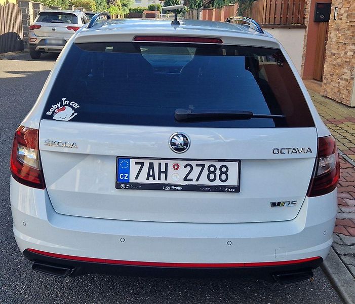 Škoda Octavia (2018) 2.0 TSI DSG RS - fotka 5 z 47