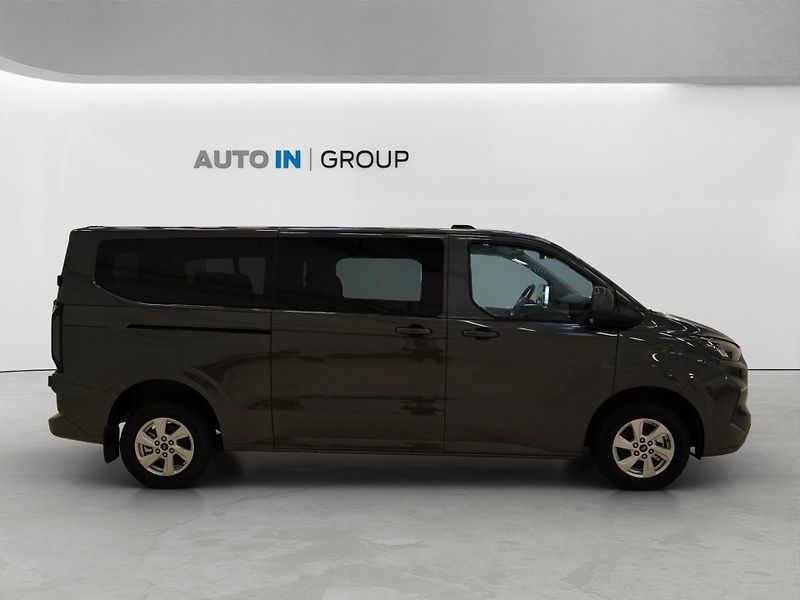 Ford Transit Custom (2026) kombi 2.0 TDI L2 Limited 100kW - fotka 9 z 22
