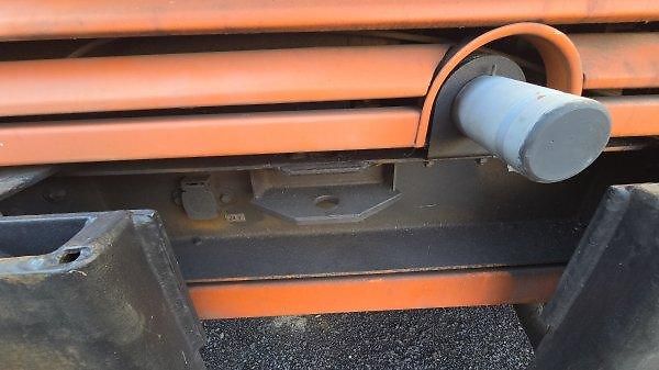 Praga (2000) UV80, 4X4 sypač 2.5m3 radlice - fotka 9 z 15