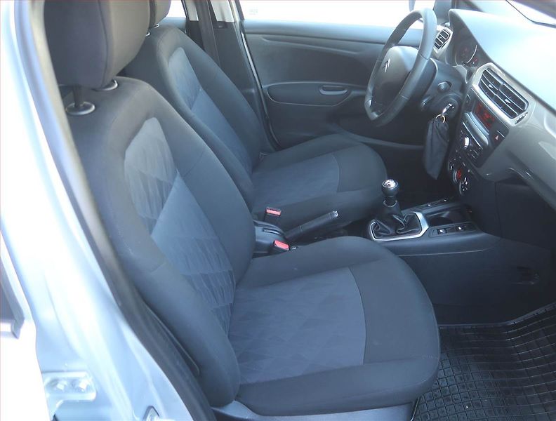 Citroën C-Elysée (2013) Selection 1.6 VTi, Serv.kniha - fotka 9 z 15