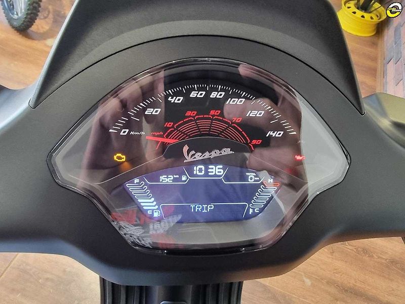 Vespa Sprint 125 iGET (2026) Sprint 125 S E5+ - fotka 17 z 18