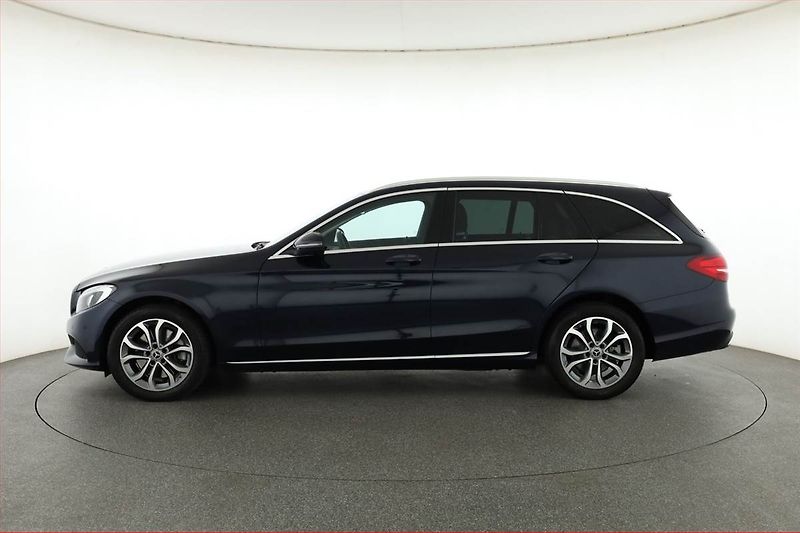 Mercedes-Benz Třídy C (2017) C 250 d 4MATIC, 4X4, Automat - fotka 3 z 21
