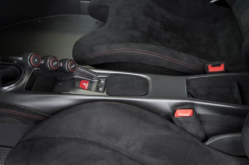 Ferrari 488 Pista PILOTI - fotka 15 z 26