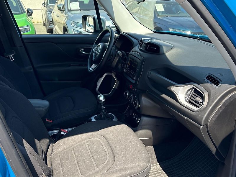 Jeep Renegade (2015) 1.4 MultiAir Limited - fotka 13 z 22