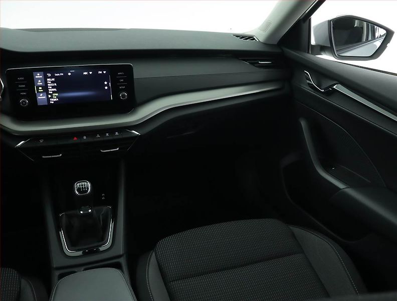 Škoda Octavia (2022) Ambition 2.0 TDI, ČR,1.maj - fotka 8 z 16