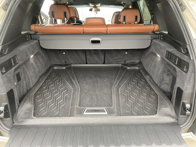 BMW X5 M50XD 4x4 400PS CZ DPH FULL 1A - fotka 116 z 171