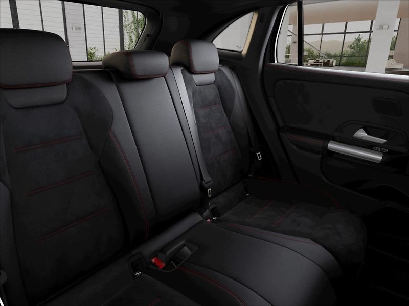Mercedes-Benz GLA (2026) 1,3 180 Edition 140 Years - fotka 8 z 9