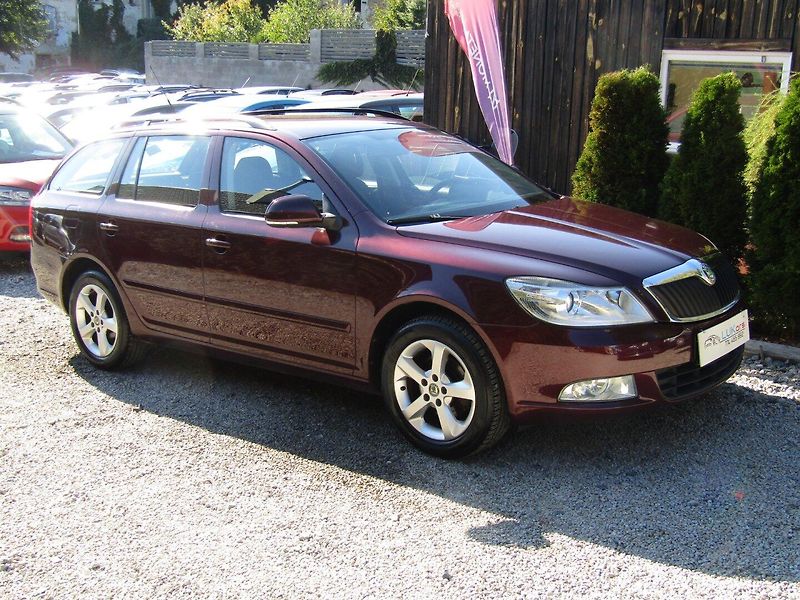 Škoda Octavia (2010) 1.6 TDI 77kW  DSG - fotka 7 z 34