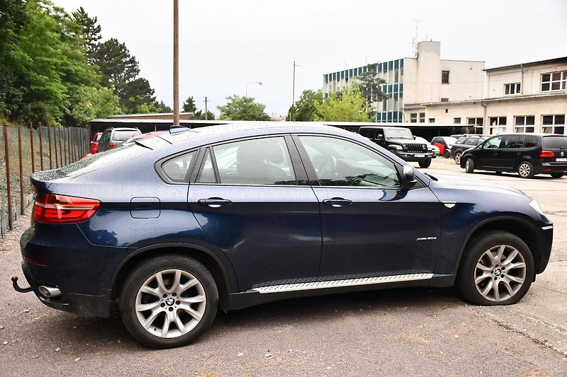 BMW X6 xDrive40d - fotka 4 z 9