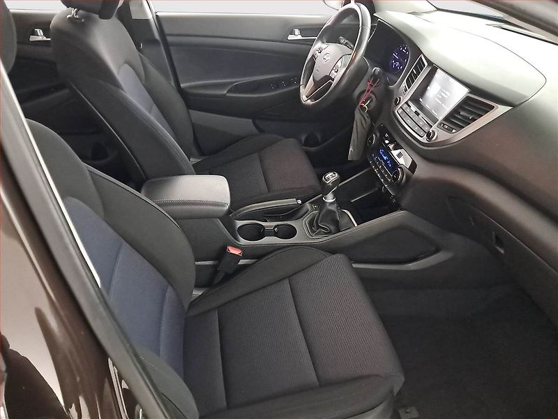 Hyundai Tucson (2017) Trikolor 1.7 CRDi, ČR,1.maj - fotka 9 z 17