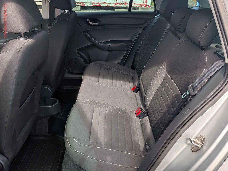 Škoda Rapid (2017) 1.6 TDi, ČR, Style - fotka 10 z 17