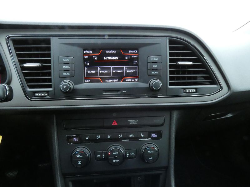 Seat Leon (2018) 1,2 TSI 63KW - fotka 29 z 30