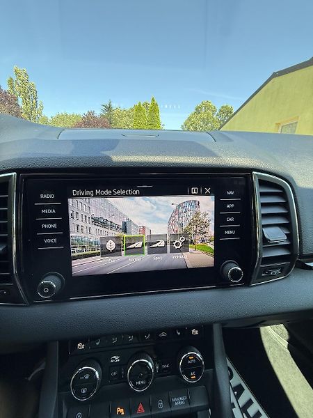 Škoda Karoq (2022) 2.0TDi STYLE KAMERA,TAŽNÉ,ČR - fotka 19 z 19