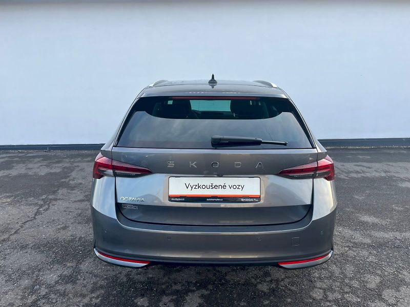 Škoda Octavia (2024) COMBI TOP SELECTION 2,0 TDI 85 - fotka 7 z 34