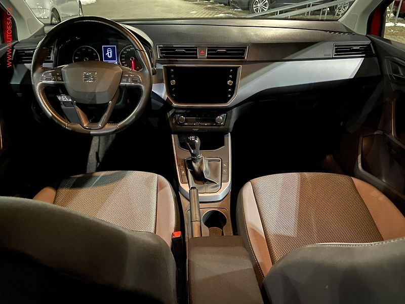 Seat Arona (2021) 1.0TGi, Style, kamera, +kola - fotka 8 z 19