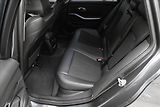 BMW Řada 3 2,0 320d 140 kW SportTouring S - náhled 14